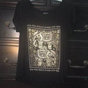 Light, stretchy elephant top